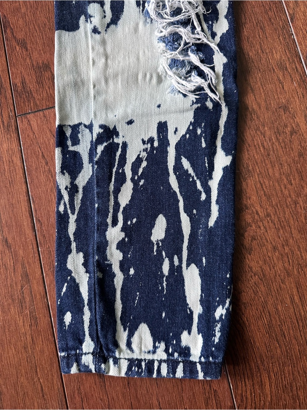 Aphrodite Distressed Paint-Splatter Skinny Jeans high rise unique - Picture 5 of 9
